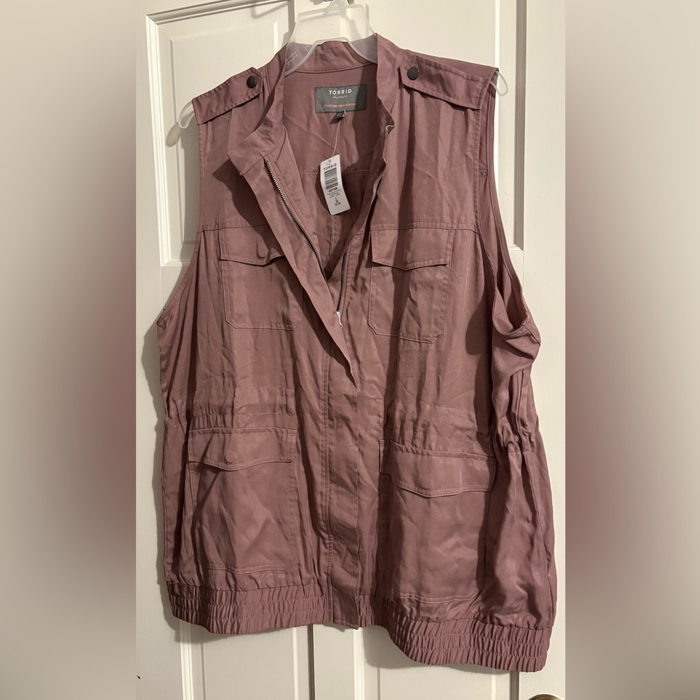 Torrid Women’s Plus Twilight Mauve Tencel Twill Utility Vest Sz 3